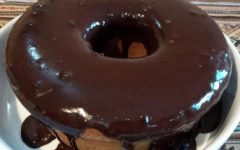 Bolo de Cenoura e Leite na Massa Cobertura Chocolate Leite Condensado