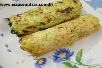 Panqueca de Abobrinha recheada com Queijo Brie e Escarola – Receita