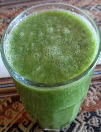 chá-verde-de-couve-chá-de-ervas-e-fruta