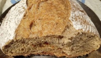 Pão com Gérmen de Trigo e Sementes Pão Integral com Fermento Natural