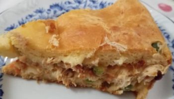 Torta com Massa de Mandioca e Recheio de Peito de Frango – Receita 