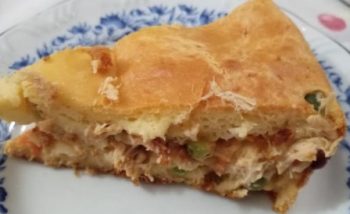 Torta com Massa de Mandioca e Recheio de Peito de Frango – Receita 