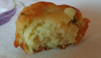 Bolinho de Chuva Salgado Com Queijo Gorgonzola Receita Fácil e Rápida