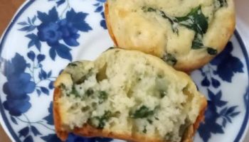 Bolinho de Espinafre Assado Muffim de Espinafre com Queijo Gorgonzola