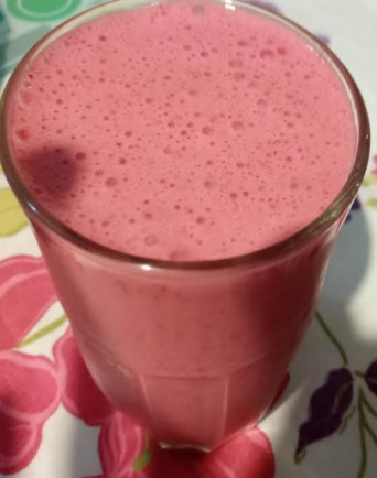 iogurte-de-kefir-com-morangos-e-inhame-como-fazer