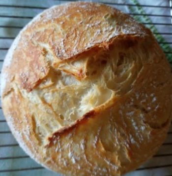 Pão na Panela de Ferro com Fermentação Lenta – Como Fazer, Cuidados