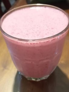 iogurte-de-kefir-com-pera-beterraba-e-inhame-