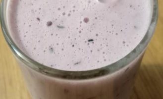Iogurte de Kefir com Uva Preta – Receita Saudável com Kefir e Fruta