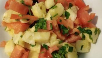 Salada de Tomate com Abacaxi – Salada Agridoce Fácil de Fazer – Receita