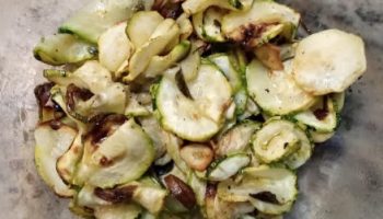 Abobrinha na Airfrayer Pesto de Abobrinha e Ervas na Fritadeira Sem Óleo