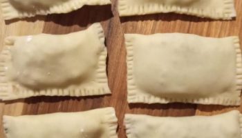 Pastel Caseiro de Carne Moída – Como Fazer Massa de Pastel em Casa