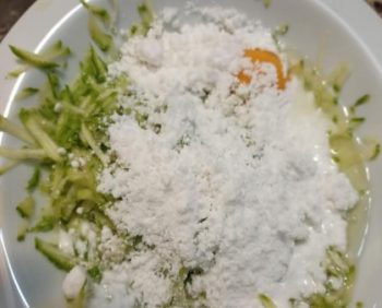 Crepioca de Abobrinha Recheada com Queijo e Orégano – Como Fazer