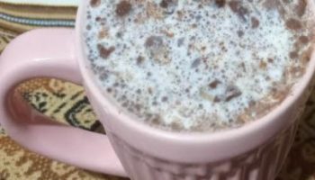 Mingau de Aveia nutritivo com Leite em Pó, Coco, Canela e Castanhas