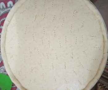Pizza com Massa de Pão de Queijo com Cobertura Doce e Salgada – Receita