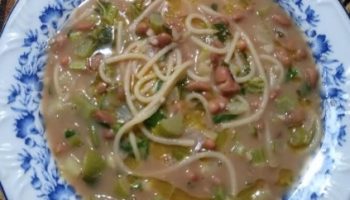 Sopa de Feijão com Legumes – Receita de Sopa Rápida com Feijão