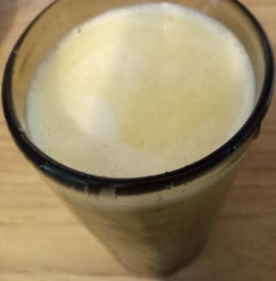 como-fazer-suco-de-maçã-com-gengibre-limão-cúrcuma-