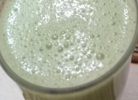 Iogurte de Kefir com Maçã e Folhas de Couve e Linhaça Iogurte Verde