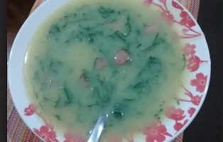Caldo Verde – Receita Rápida de Caldo com Batata, Couve e Linguiça