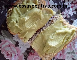 Pasta de Grão de Bico Verdinha com Azeitonas Salsa Receita Congelar