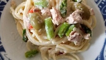 Macarrão com Atum e Aspargo com Creme Branco – Receita Rápida