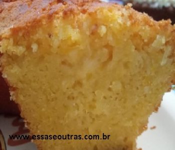 Bolo Cremoso de Milho com Fubá, Coco e Queijo Receita de Liquidificador