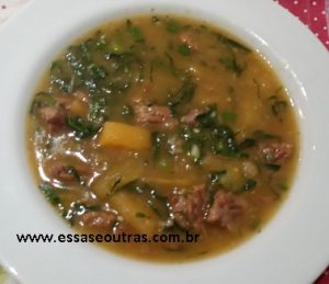 caldo-de-mandioca-com-carne-bovina-