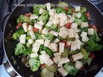 Massa Rápida com Queijo e Brócolis – Macarrão Nutritivo