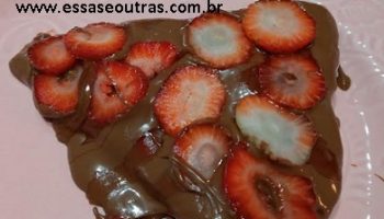 Pizza de Chocolate Com Morangos – Receita de Massa de Pizza Doce