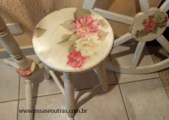 Pintar Banquinho de Madeira com Pátina Decoupage Foto Passo a Passo