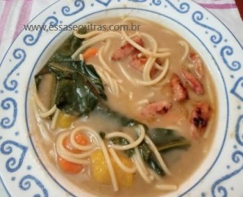 Sopa de Feijão com Ora pro Nóbis e Linguiça Calabresa Fresca Frita