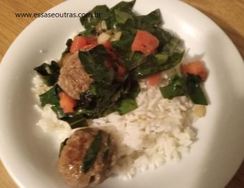 Almondega com Tomate e Ora Pro Nóbis na Massa ou no Arroz