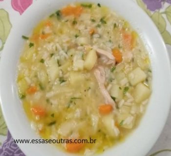 Canja de Galinha com Coxa e Batatas – Receita de Sopa Fácil