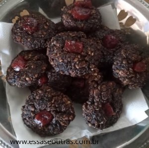como-fazer-bolachinha-de-banana-com-chocolate-