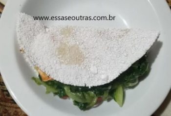 Tapioca com Queijo, Escarola e Mortadela – Lanche Rápido Nutritivo