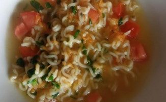 Sopa de Miojo com Legumes Como Fazer Refeição Rápida e Fácil