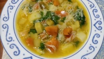 Sopa com Caldo de Bacalhau e Legumes Receita Fácil e Nutritiva