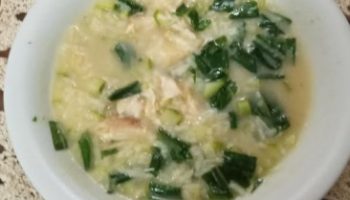Sopa de Arroz com Missô, Panc e Abobrinha – Receita fácil