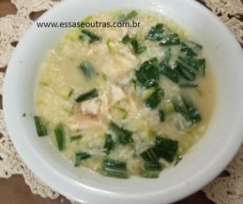 Sopa de Arroz com Missô, Panc e Abobrinha – Receita fácil