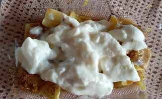 Maçã Assada com Gengibre, Canela e Iogurte – Receita Saudável